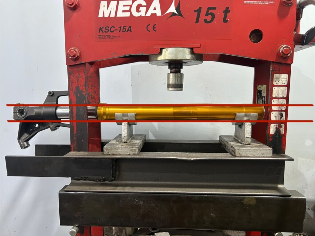 Ευθυγράμμιση & Ίσιωμα Μπροστινού Συστήματος Μοτοσυκλέτας